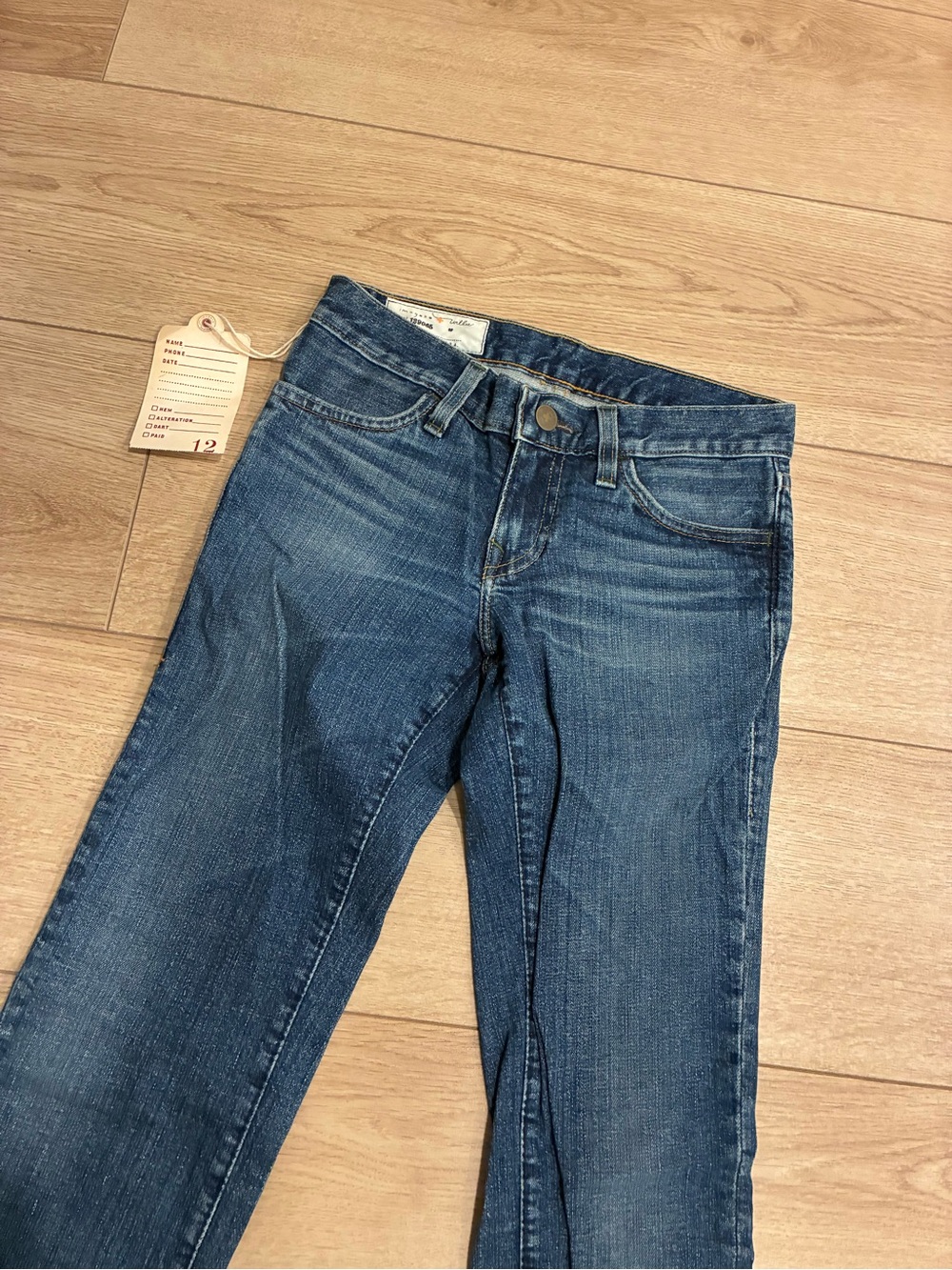 NWT Imogene + Willie Women’s Hazel Skinny Jean Medium Wash Raw Hem Size 23